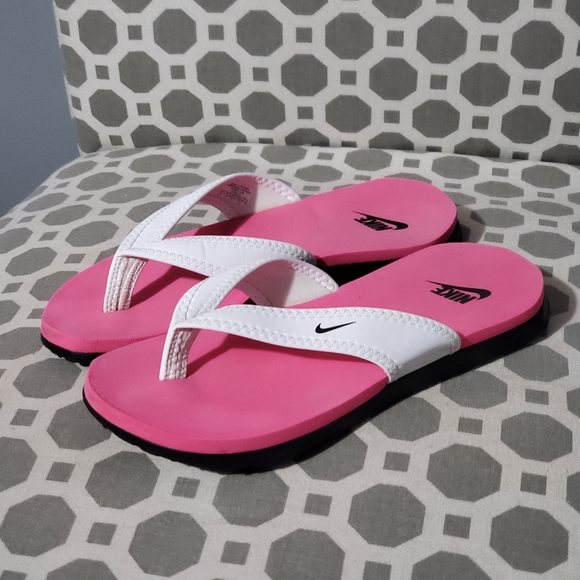 nike south beach celso flip flops